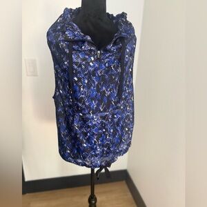 Demi Lovato for Fabletics Blue Abstract Sleeveless Hoodie Tank